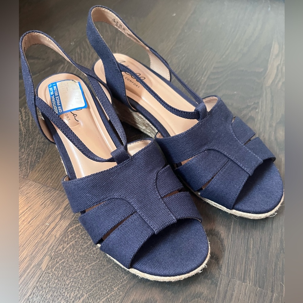 Abella True Comfort Sandals NWT